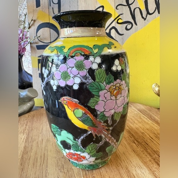 Antique Japanese Famille Noir Black Enamel Porcelain Vase Birds and flowers - Picture 1 of 12